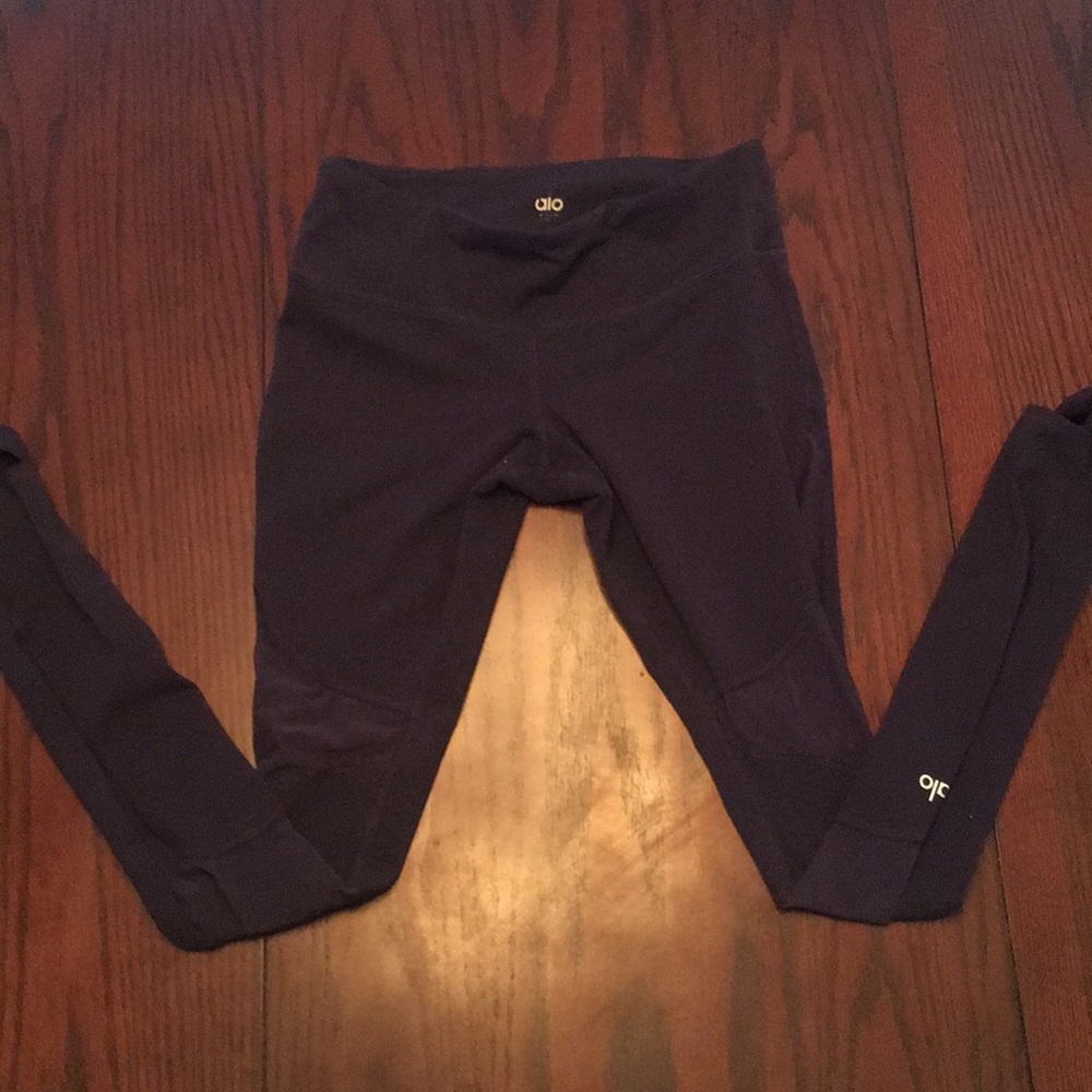 ALO navy cut out leggings